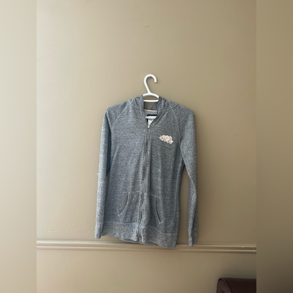 Roots sweater